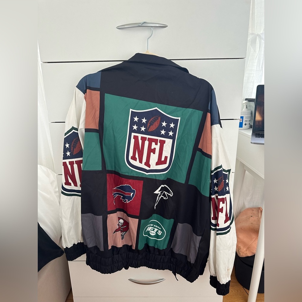 Vintage NFL wind breaker
